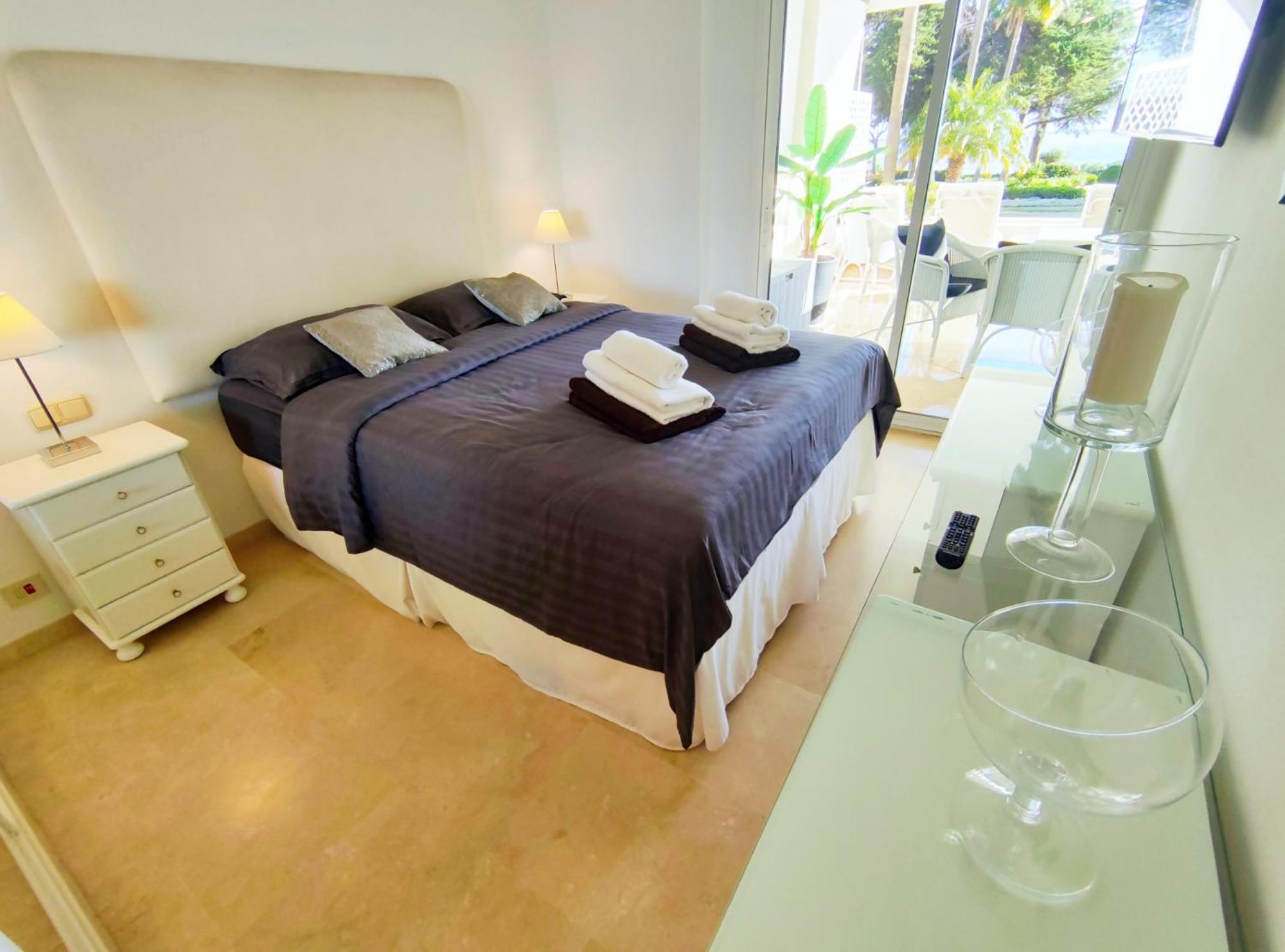 Luxury Frontline Residence - EHHouse Estepona Extérieur photo